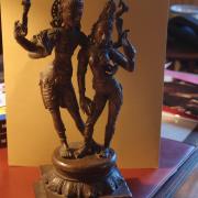 Petit bronze Shiva et Parvati (copie d'art Chola, Inde du sud) hauteur tot 34cm